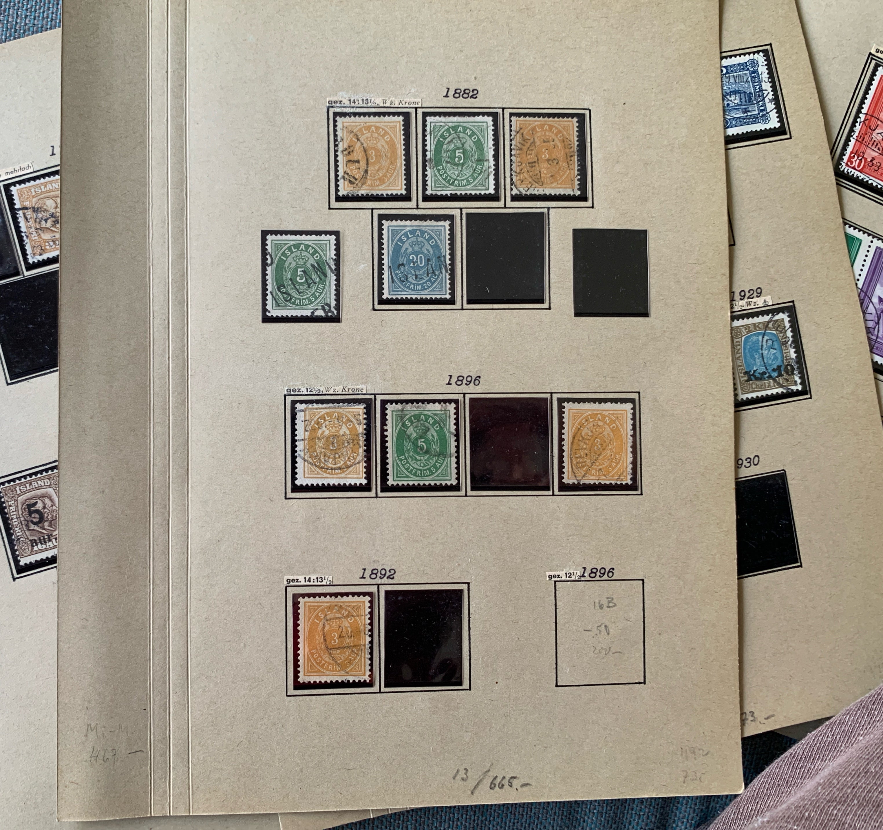 Island-Briefmarken-Sammlung auf Blättern 1873-1952
