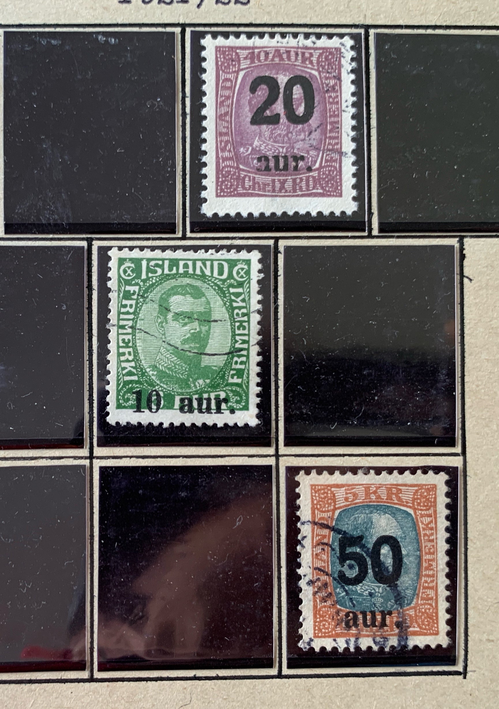 Island-Briefmarken-Sammlung auf Blättern 1873-1952