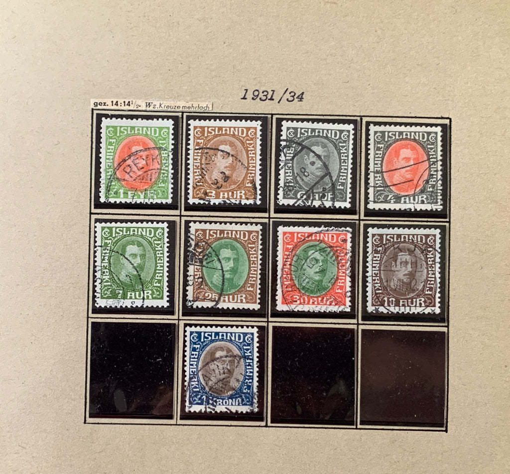 Island-Briefmarken-Sammlung auf Blättern 1873-1952