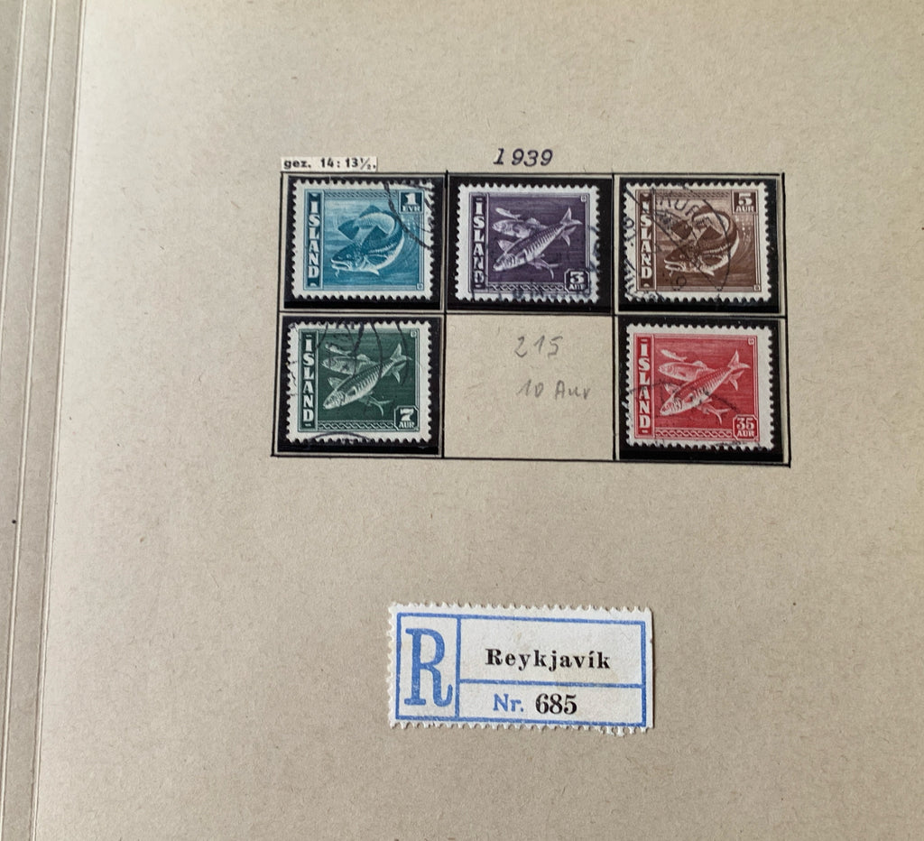 Island-Briefmarken-Sammlung auf Blättern 1873-1952